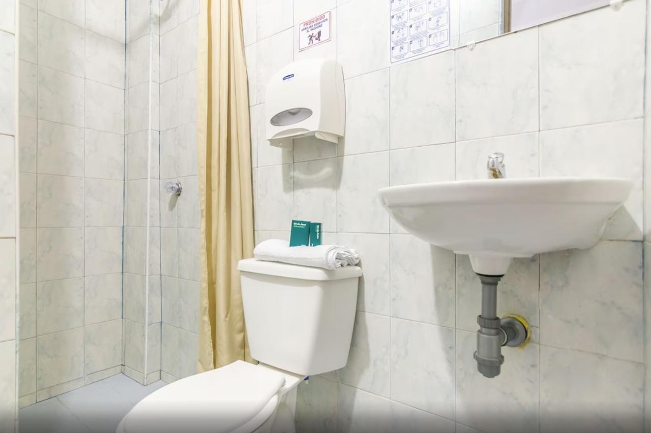 Ayenda 1627 Club House Hotel Санта Марта Екстериор снимка